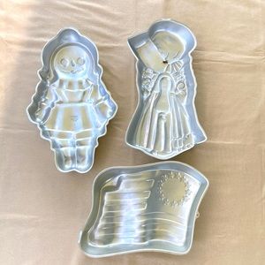 Vintage Wilton pan lot.